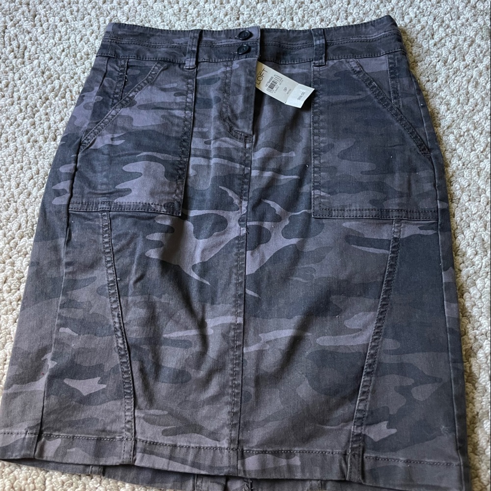 Loft - Camo Skirt